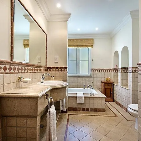 Sleeps 8 Pool Air Con T480398 Villa