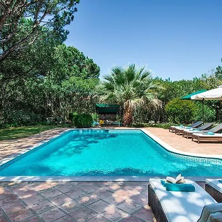 Βίλα Sleeps 8 Pool Air Con T480398 *