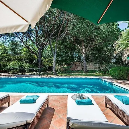 Βίλα Sleeps 8 Pool Air Con T480398