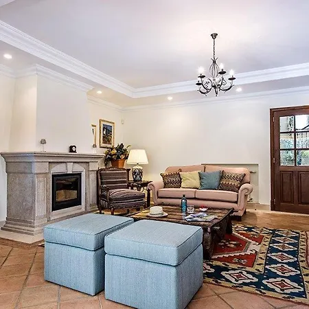 Sleeps 8 Pool Air Con T480398 Villa